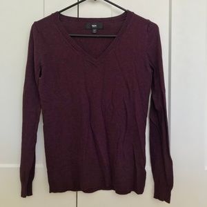 Maroon v-neck sweater